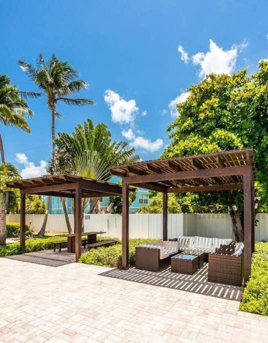 Beach Living At Island Pine Villas George Town Exteriér fotografie