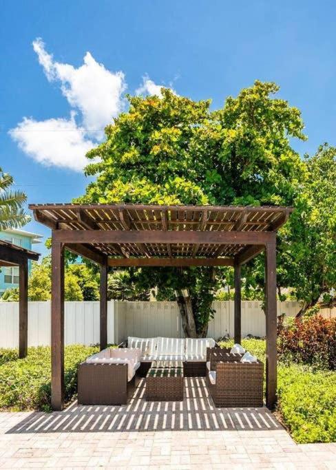 Beach Living At Island Pine Villas George Town Exteriér fotografie