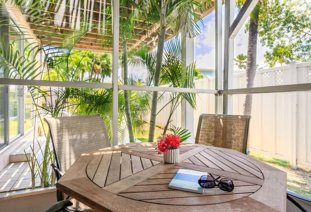 Beach Living At Island Pine Villas George Town Exteriér fotografie