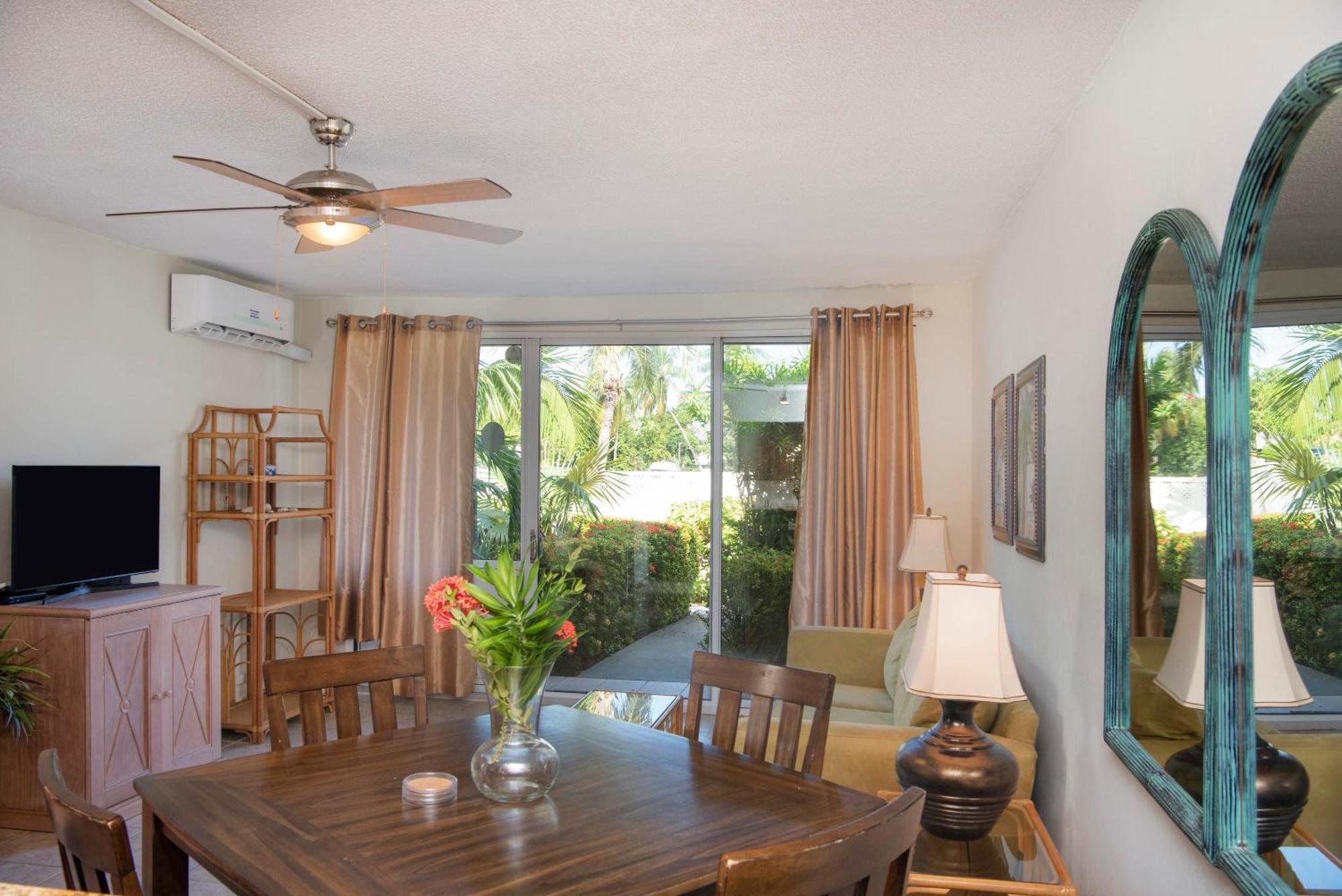 Beach Living At Island Pine Villas George Town Exteriér fotografie